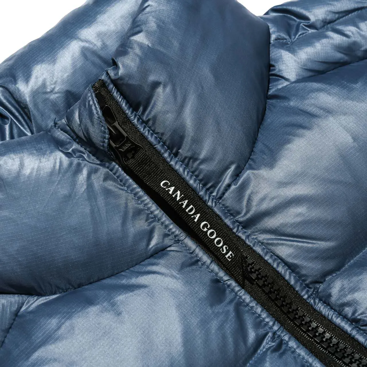 P500 Canadian brand CanadaGoose men's and women's CROFTON lightweight down vest 2229M DWR water repellent treatment WindWall windproof fabric 700 fleece filling original mold opening details one to one production The upper body effect is stunning Exclusively available on the Xiaohongshu purchasing platform The highest version on the market Size: XS S M L XL XXL